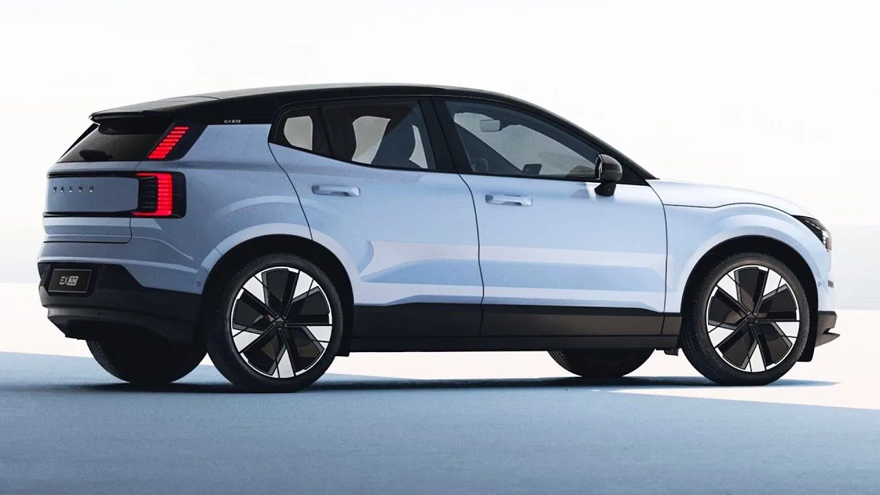 Volvo 40 Bin Adet Elektrikli EX 30’u Geri Çağırıyor: Güvenlik ve Yazılım Güncellemesi
