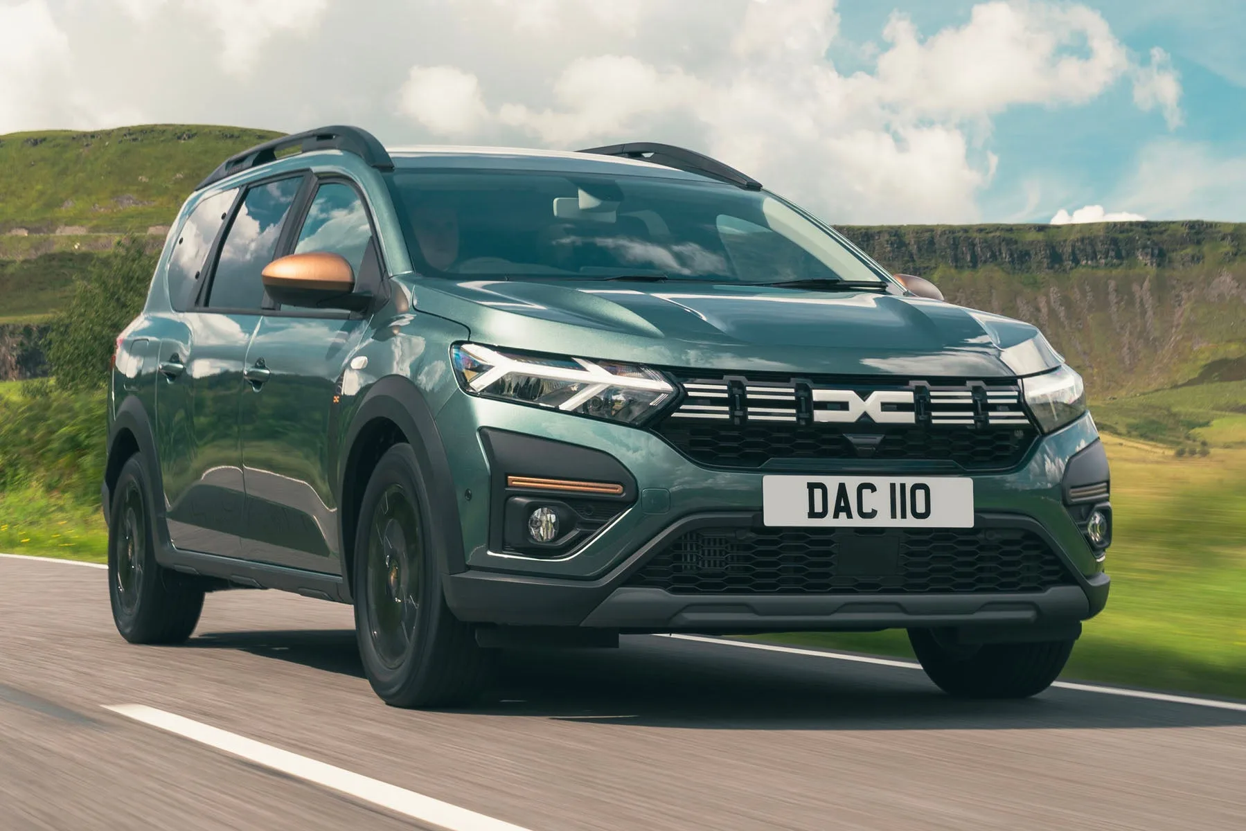Yeni Dacia Jogger Türkiye’de! İşte fiyatı, motor seçenekleri ve tüm özellikleri